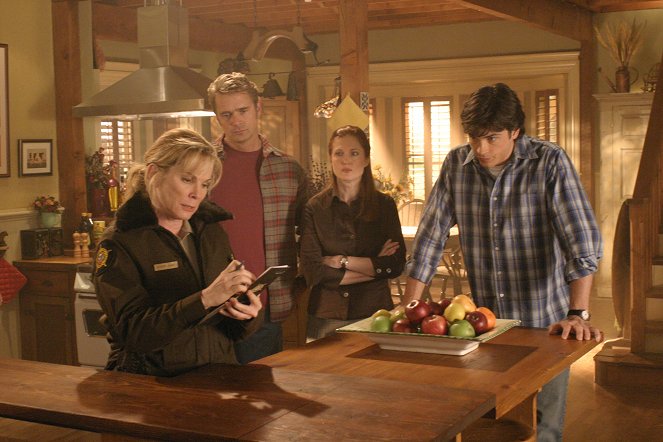 Smallville - Bolestná ztráta - Z filmu - John Schneider, Annette O'Toole, Tom Welling