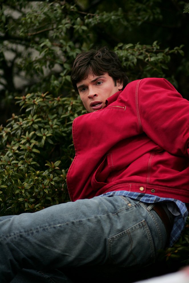 Smallville - Sacred - Photos - Tom Welling