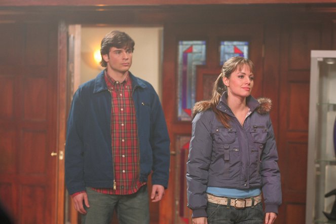 Smallville - Season 4 - Lucy - Photos - Tom Welling, Erica Durance
