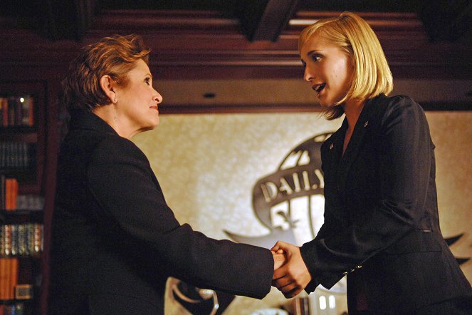 Smallville - Thirst - Photos - Carrie Fisher, Allison Mack