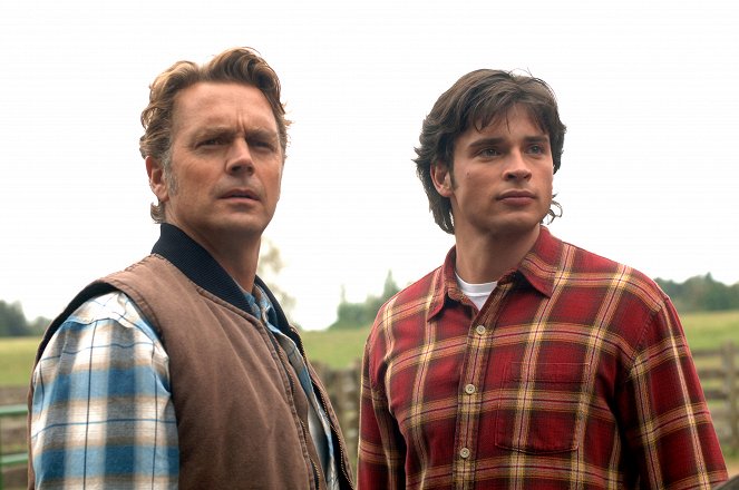 Smallville - Season 5 - Verbrechen verführt - Filmfotos - John Schneider, Tom Welling