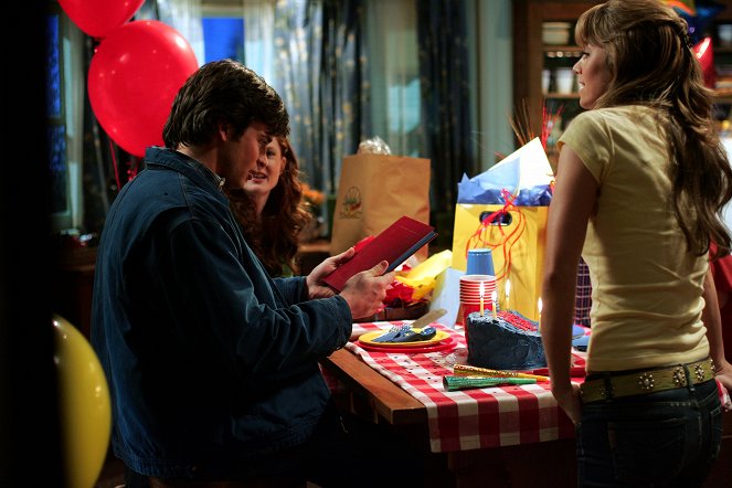 Smallville - Oracle - Photos - Tom Welling, Erica Durance