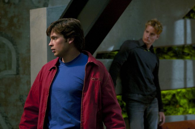Smallville - Season 6 - Reunion - Photos - Tom Welling, Justin Hartley