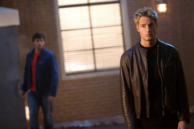 Smallville - Season 7 - Die blonde Sirene - Filmfotos - Tom Welling, Justin Hartley