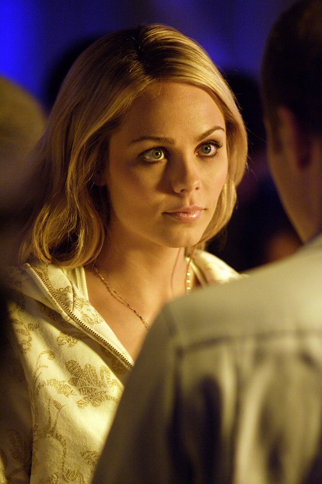 Tajemnice Smallville - Season 7 - Hero - Z filmu - Laura Vandervoort