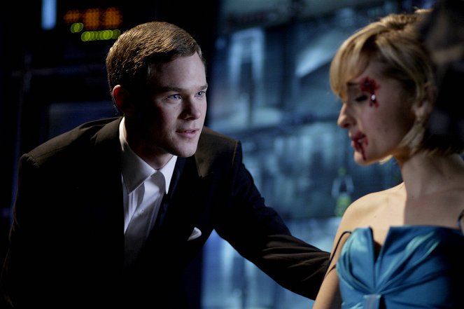 Smallville - Spící agent - Z filmu - Aaron Ashmore, Allison Mack