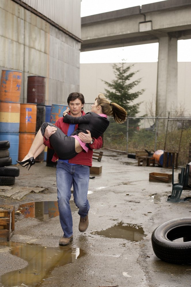 Smallville - Apokalipszis - Filmfotók - Tom Welling, Erica Durance