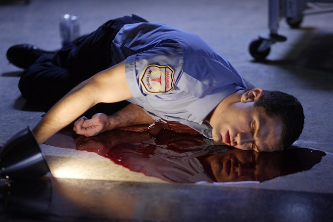 Smallville - Season 8 - Bloodline - Photos - Sam Witwer