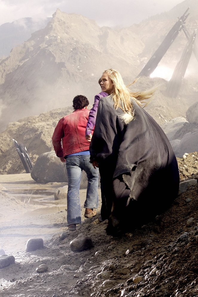 Smallville - Bloodline - Filmfotók - Tom Welling, Laura Vandervoort