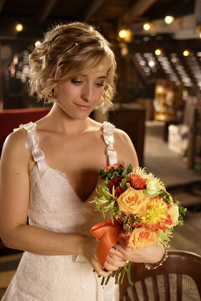 Smallville - Season 8 - Bride - Do filme - Allison Mack