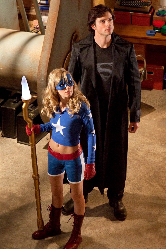 Smallville - Absolute Justice - Photos - Britt Irvin, Tom Welling