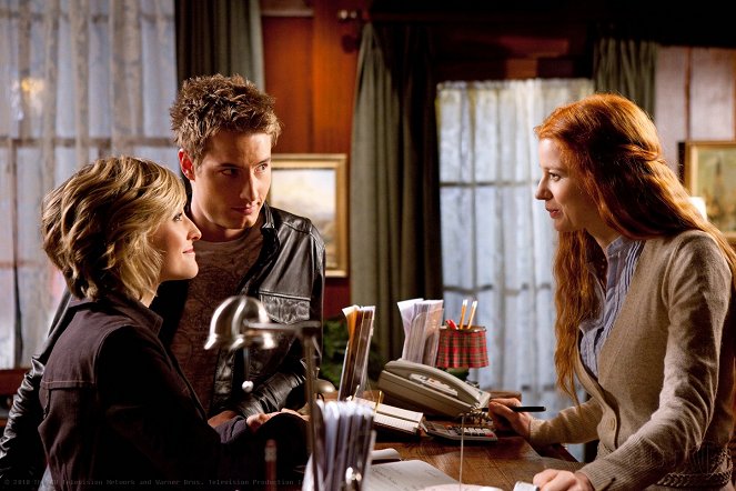 Smallville - Únik - Z filmu - Allison Mack, Justin Hartley, Odessa Rae