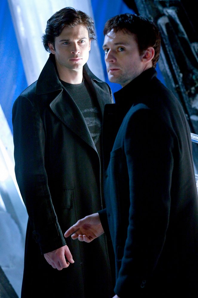 Smallville - Season 9 - Upgrade - Photos - Tom Welling, Callum Blue