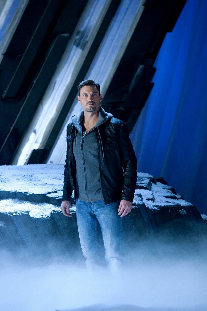 Smallville - Season 9 - Metallos Rückkehr - Filmfotos - Brian Austin Green