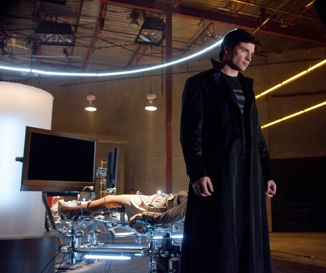 Smallville - Season 9 - Charade - Photos - Tom Welling