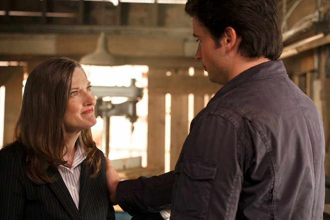 Smallville - Hostage - Photos - Annette O'Toole, Tom Welling