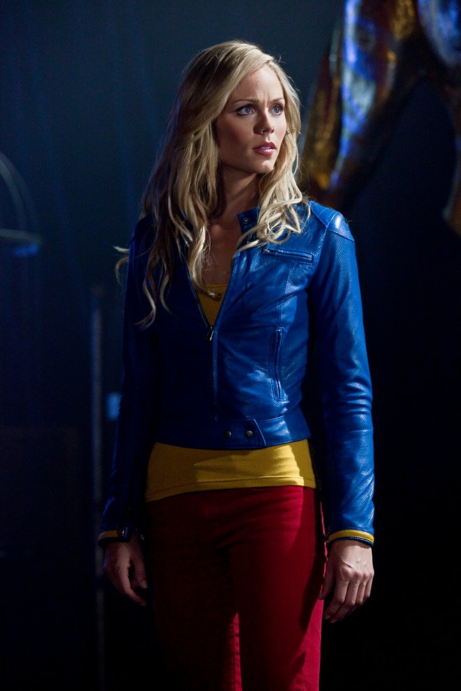 Smallville - Supergirl - Filmfotók - Laura Vandervoort