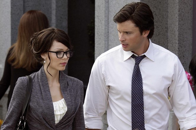 Smallville - Supergirl - Photos - Laura Vandervoort, Tom Welling