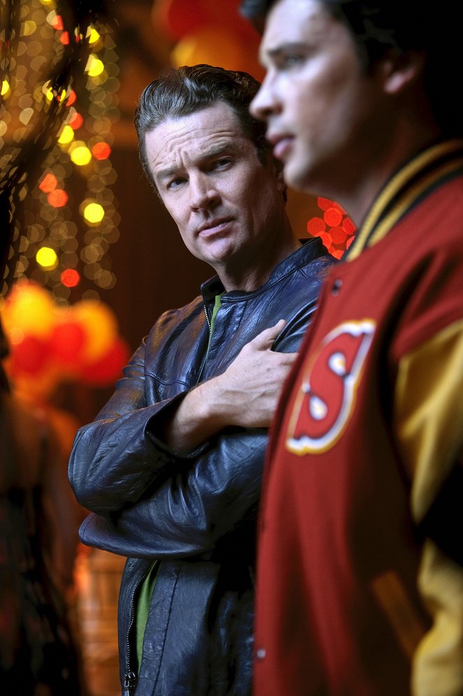 Smallville - Season 10 - Homecoming - Photos - James Marsters, Tom Welling