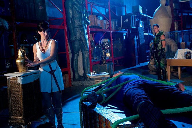 Tajemnice Smallville - Isis - Z filmu - Erica Durance, Justin Hartley