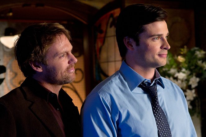 Smallville - Icarus - Photos - Michael Shanks, Tom Welling