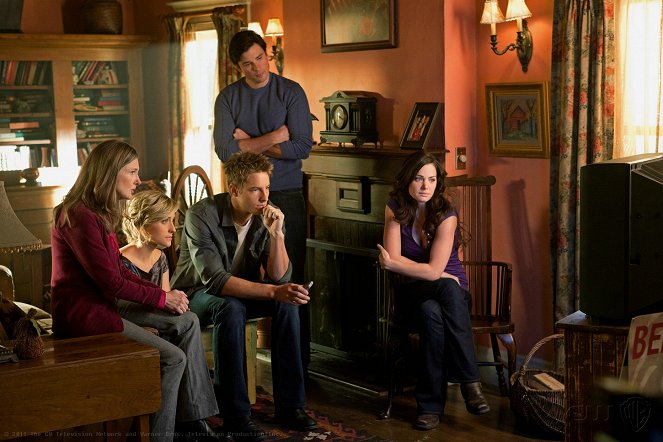 Smallville - Naděje - Z filmu - Annette O'Toole, Allison Mack, Justin Hartley, Tom Welling, Erica Durance