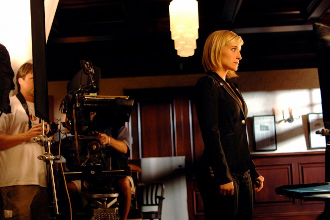 Smallville - Thirst - Van de set - Allison Mack