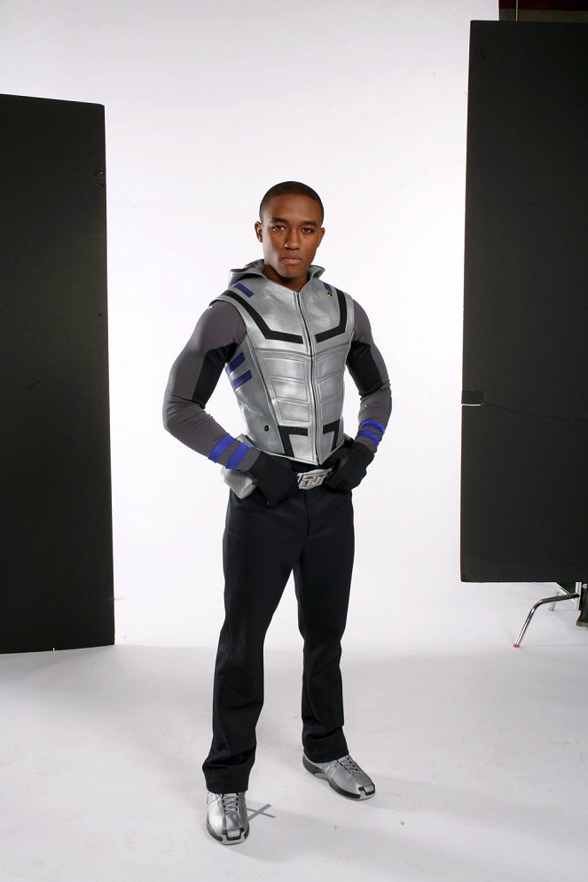 Smallville - Justice - Kuvat kuvauksista - Lee Thompson Young