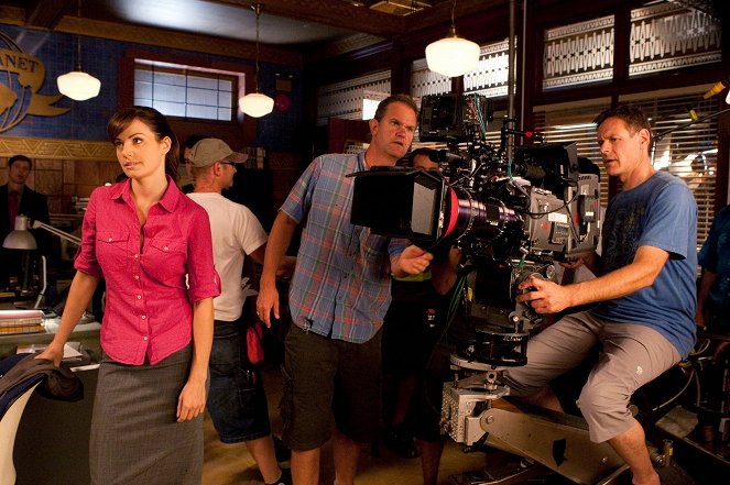 Smallville - Season 9 - Im Zeichen des Helden - Dreharbeiten - Erica Durance