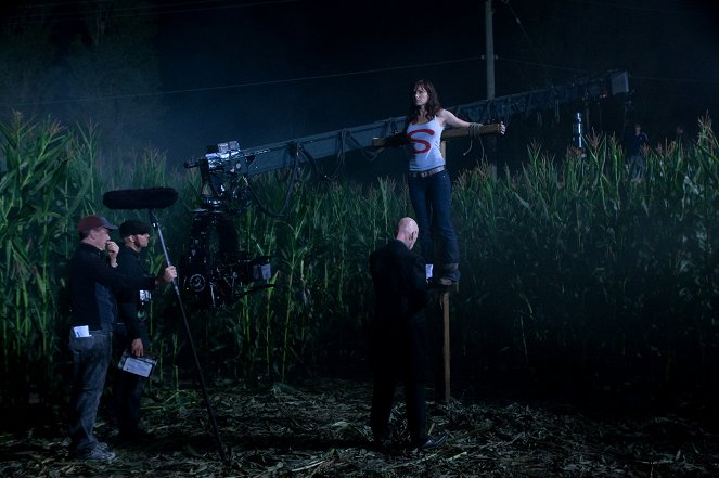 Smallville - Season 10 - Die zweite Chance - Dreharbeiten - Erica Durance