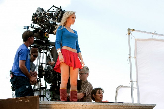 Smallville - Season 10 - Supergirl - Making of - Laura Vandervoort