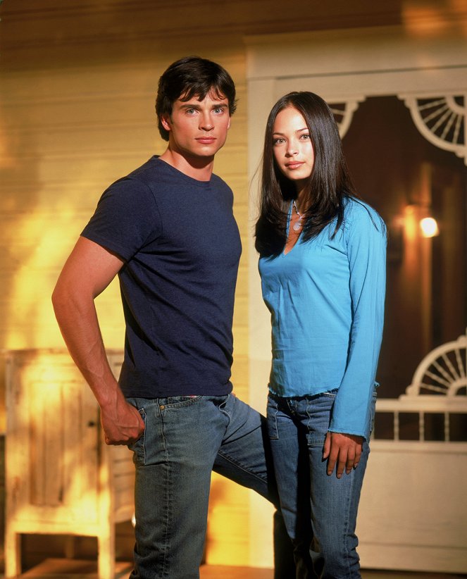 Smallville - Season 2 - Werbefoto - Tom Welling, Kristin Kreuk