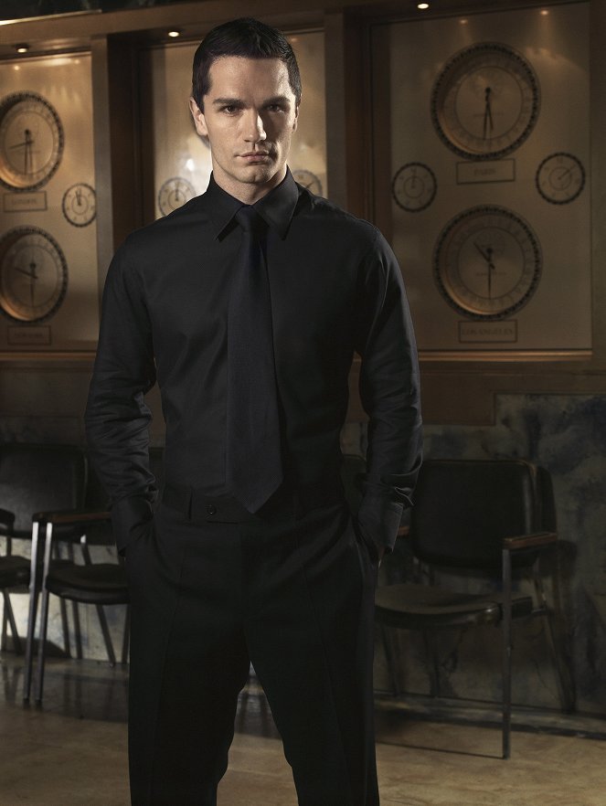 Smallville - Season 8 - Promóció fotók - Sam Witwer