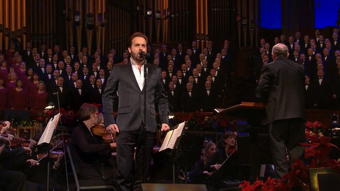Home for the Holidays - Filmfotos - Alfie Boe