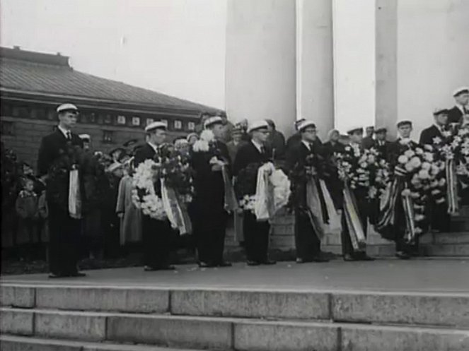 Suomen kansan suru - De la película