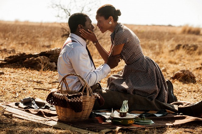 Mandela - Longo Caminho Para a Liberdade - Do filme - Idris Elba, Naomie Harris