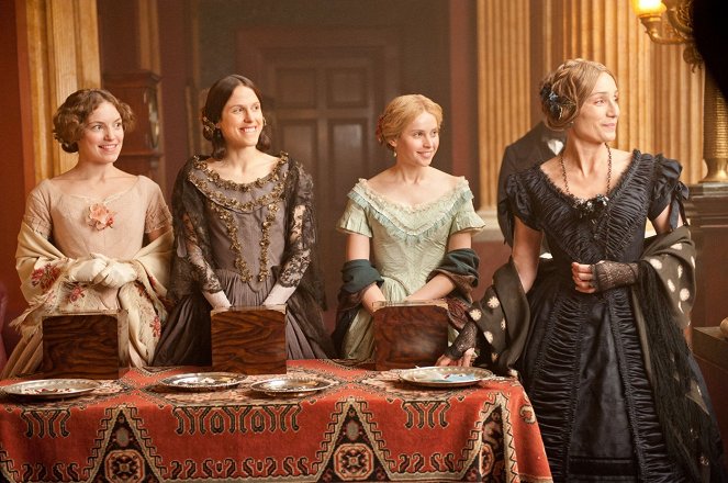 The Invisible Woman - Film - Perdita Weeks, Felicity Jones, Kristin Scott Thomas