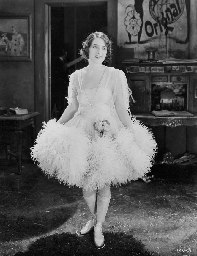 Hän joka saa korvapuustit - Kuvat elokuvasta - Norma Shearer