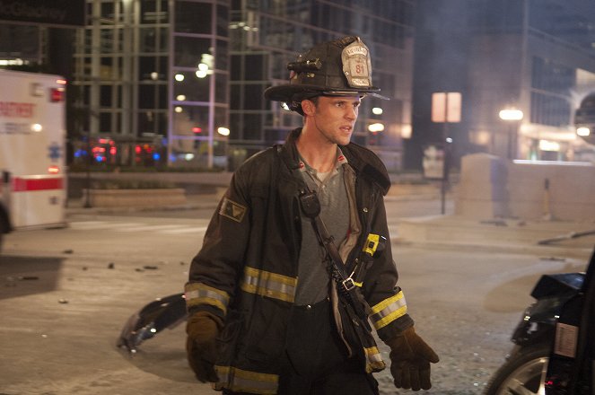 Chicago Fire - Professional Courtesy - Photos - Jesse Spencer