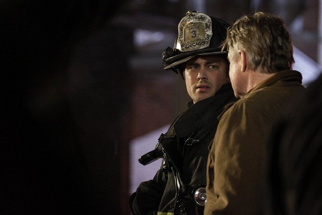 Chicago Fire - Better to Lie - Photos - Taylor Kinney