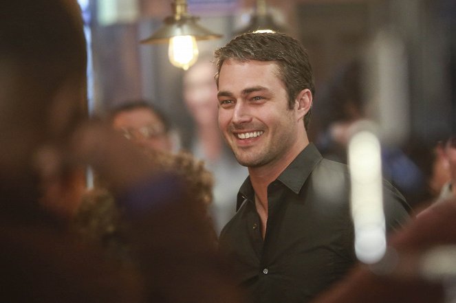 Chicago Fire - Let Her Go - Photos - Taylor Kinney