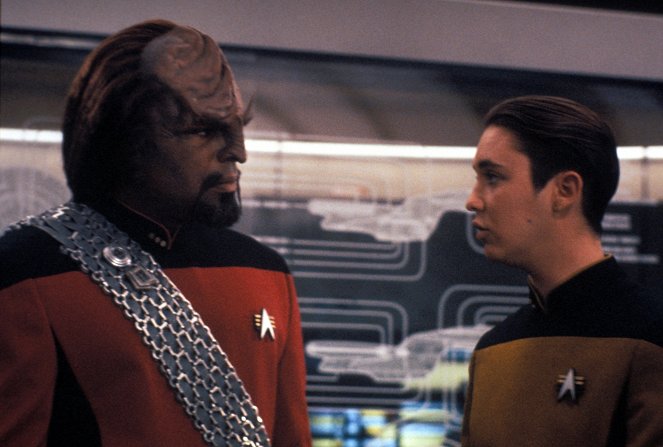 Star Trek: The Next Generation - Season 7 - Parallels - Photos - Michael Dorn, Wil Wheaton