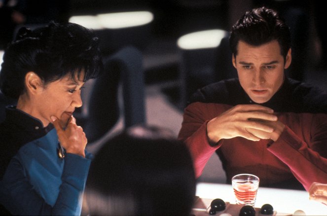 Star Trek: Następne pokolenie - Awans - Z filmu - Patti Yasutake, Dan Gauthier