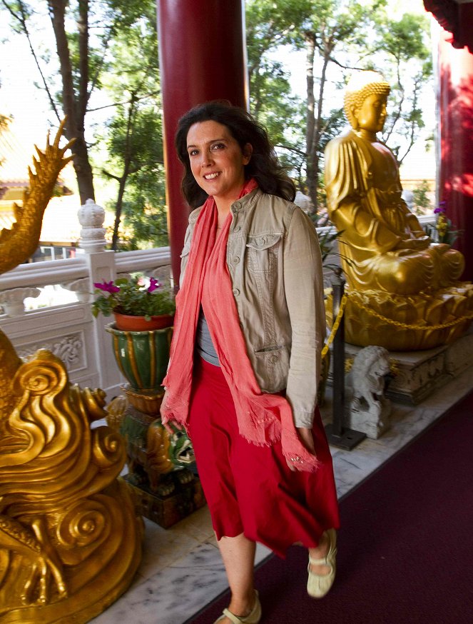 Seven Wonders of the Buddhist World - De la película - Bettany Hughes