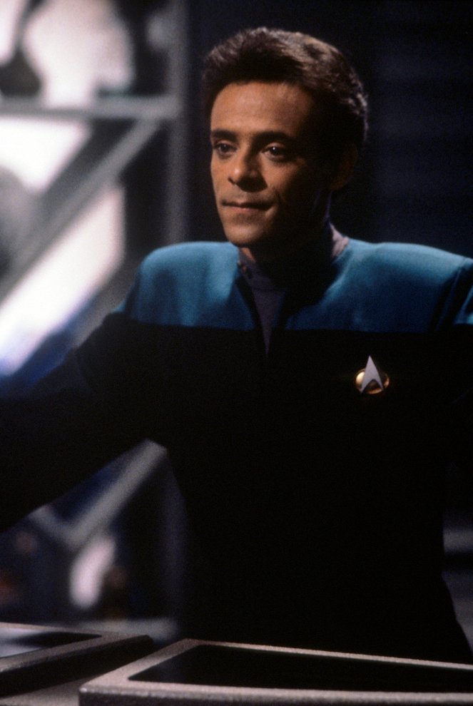 Star Trek: Deep Space Nine - Season 1 - Photos - Alexander Siddig