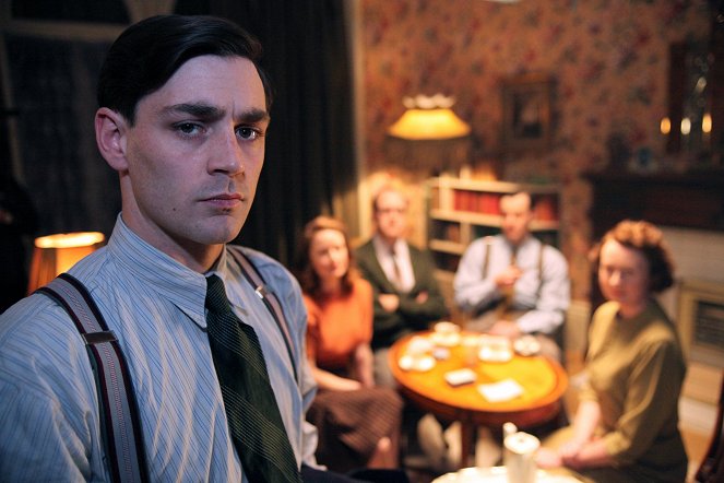 Room at the Top - Do filme - Matthew McNulty