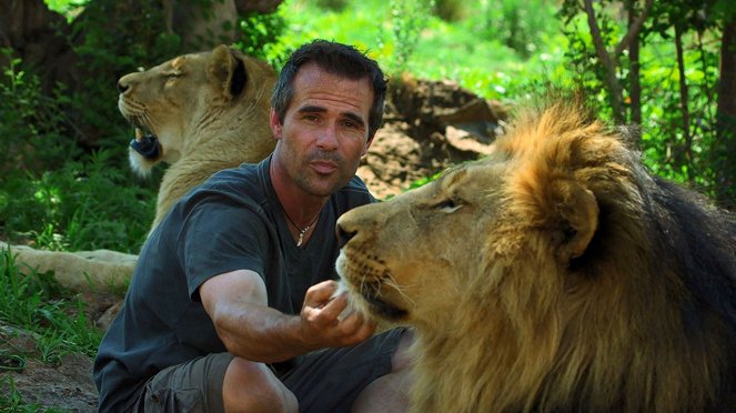 Living With Lions - De la película - Kevin Richardson