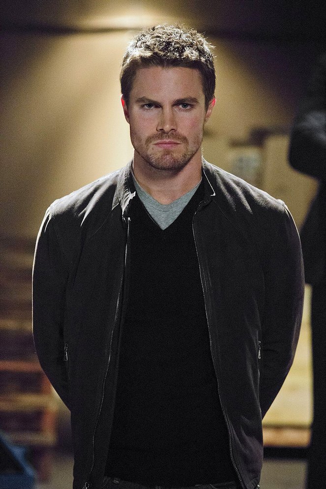 Arrow - Muse of Fire - Photos - Stephen Amell