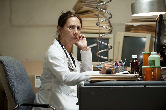 Getting On - Season 1 - If You're Going to San Francisco - Photos - Laurie Metcalf