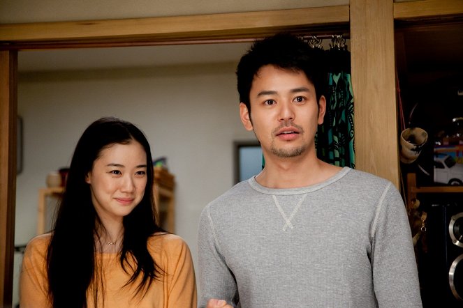 Uma Família em Tóquio - Do filme - Yū Aoi, Satoshi Tsumabuki